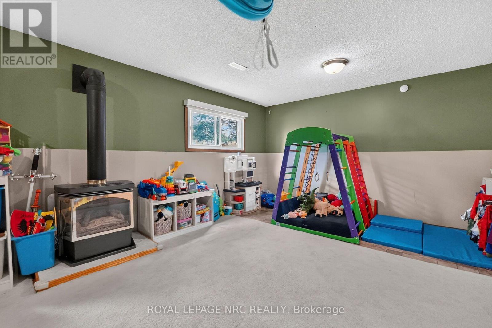 3 Orchard Parkway, Grimsby, ON - Indoor Photo Showing Other Room
