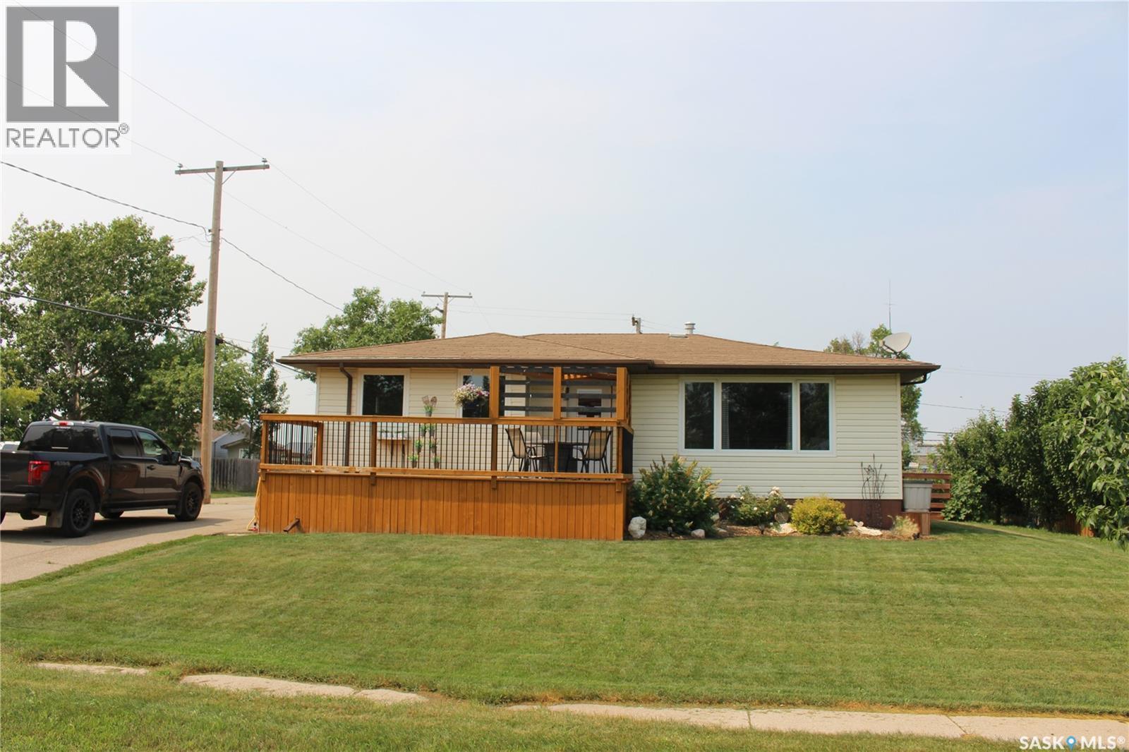 265 Saskatchewan Street, Central Butte, SK - Outdoor With Deck Patio Veranda