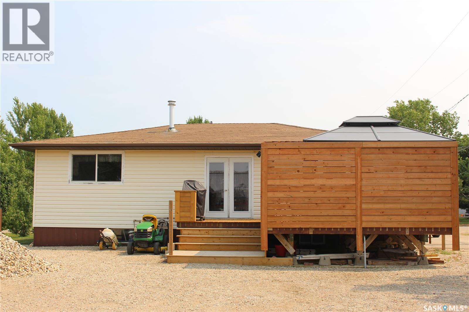 265 Saskatchewan Street, Central Butte, SK - Outdoor With Exterior