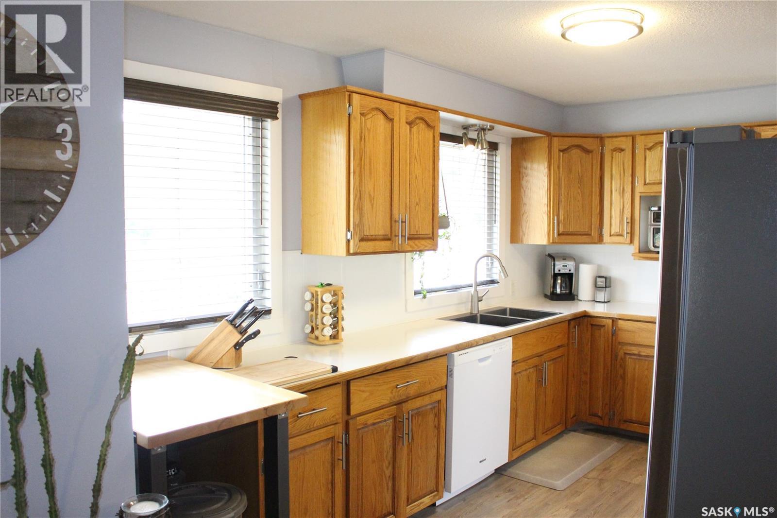265 Saskatchewan Street, Central Butte, SK - Indoor Photo Showing Kitchen With Double Sink