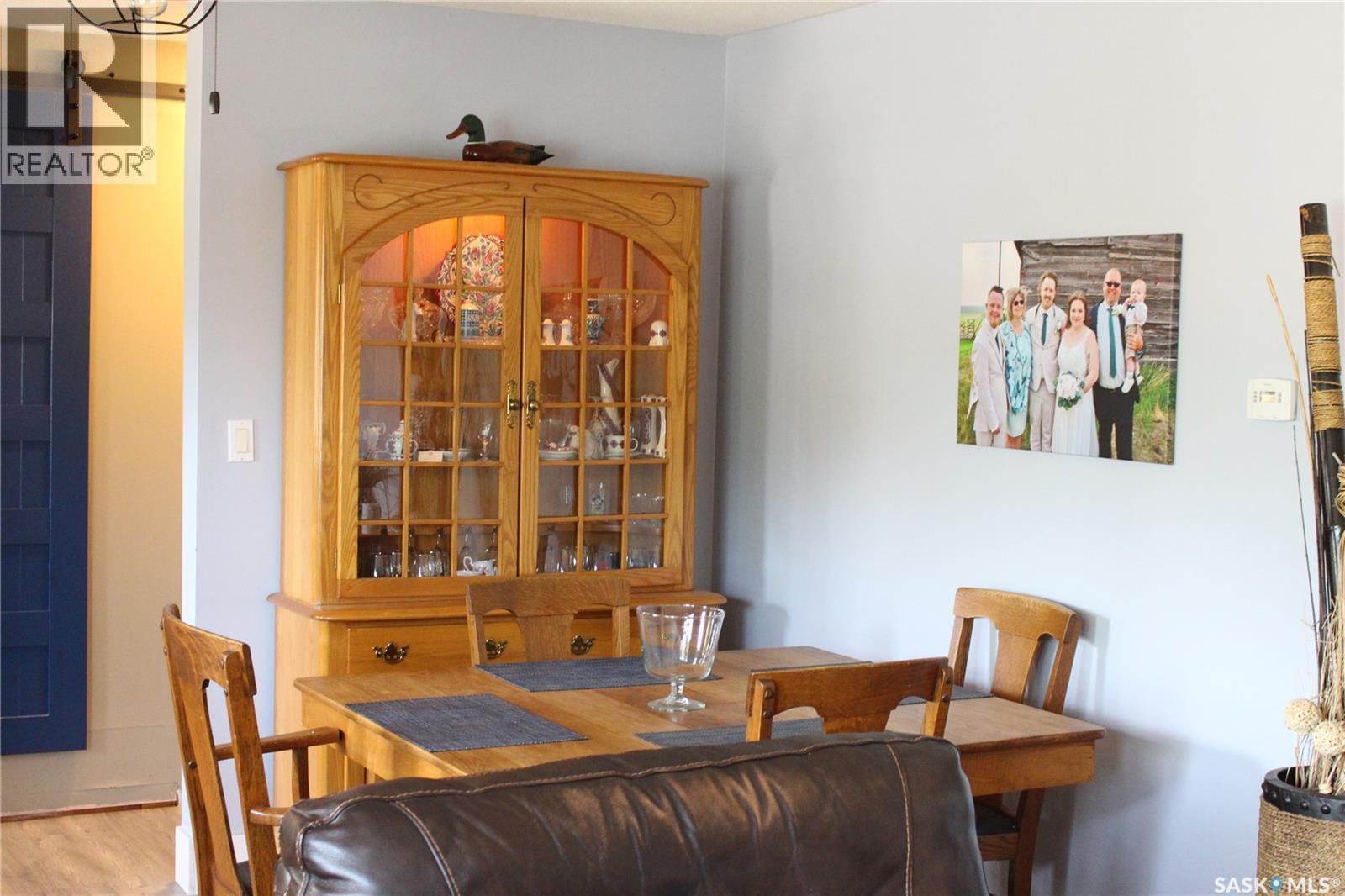 265 Saskatchewan Street, Central Butte, SK - Indoor Photo Showing Dining Room