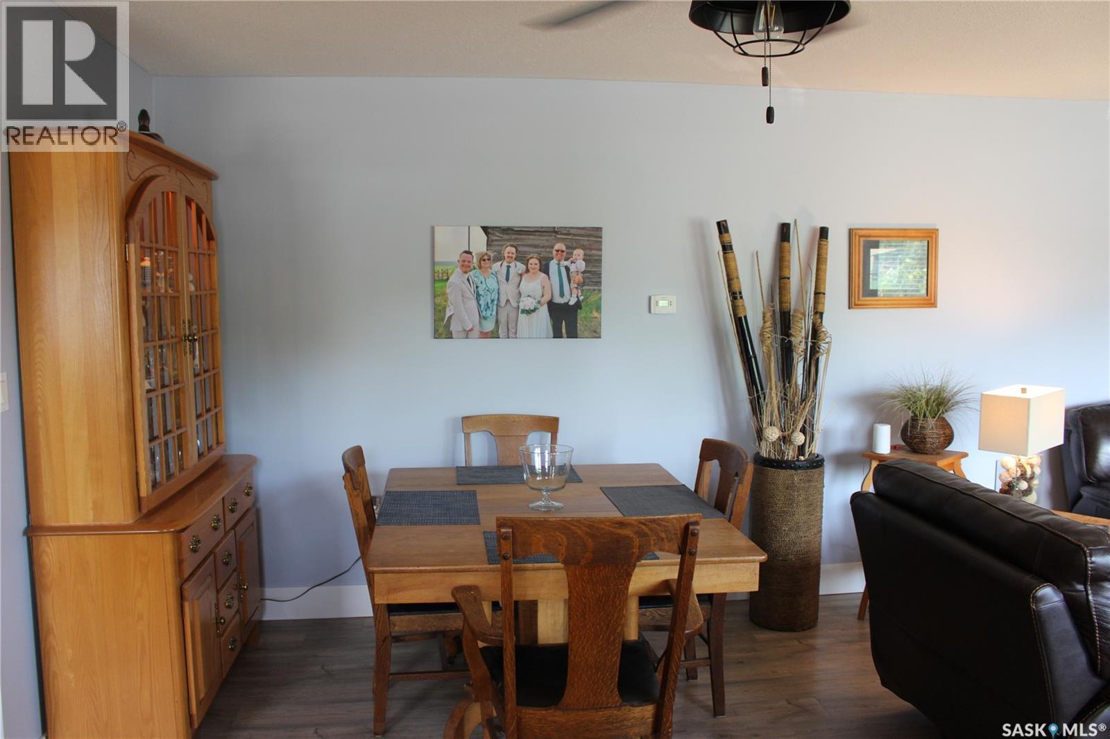 265 Saskatchewan Street, Central Butte, SK - Indoor Photo Showing Dining Room