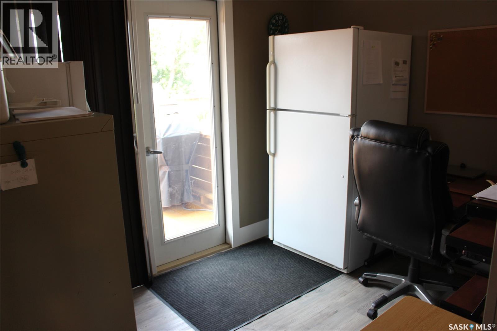 265 Saskatchewan Street, Central Butte, SK - Indoor