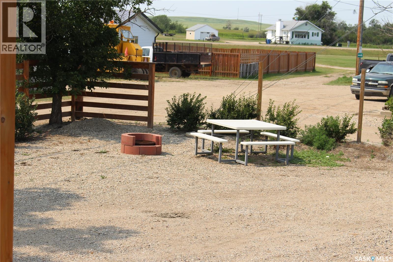 265 Saskatchewan Street, Central Butte, SK - Outdoor