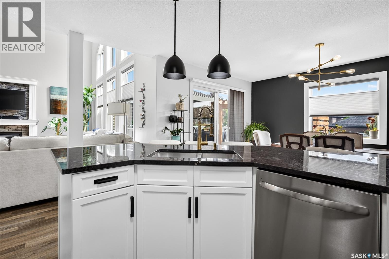 69 Goldenglow Drive, Moose Jaw, SK - Indoor Photo Showing Kitchen