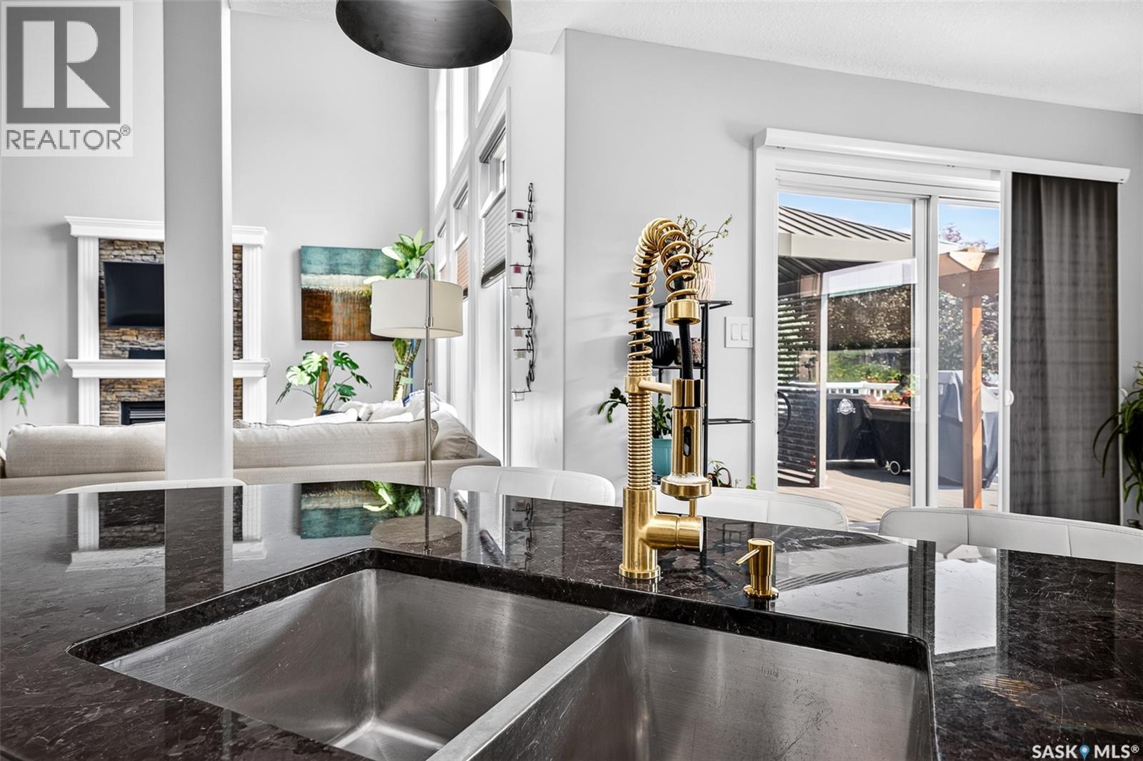 69 Goldenglow Drive, Moose Jaw, SK - Indoor Photo Showing Kitchen With Double Sink