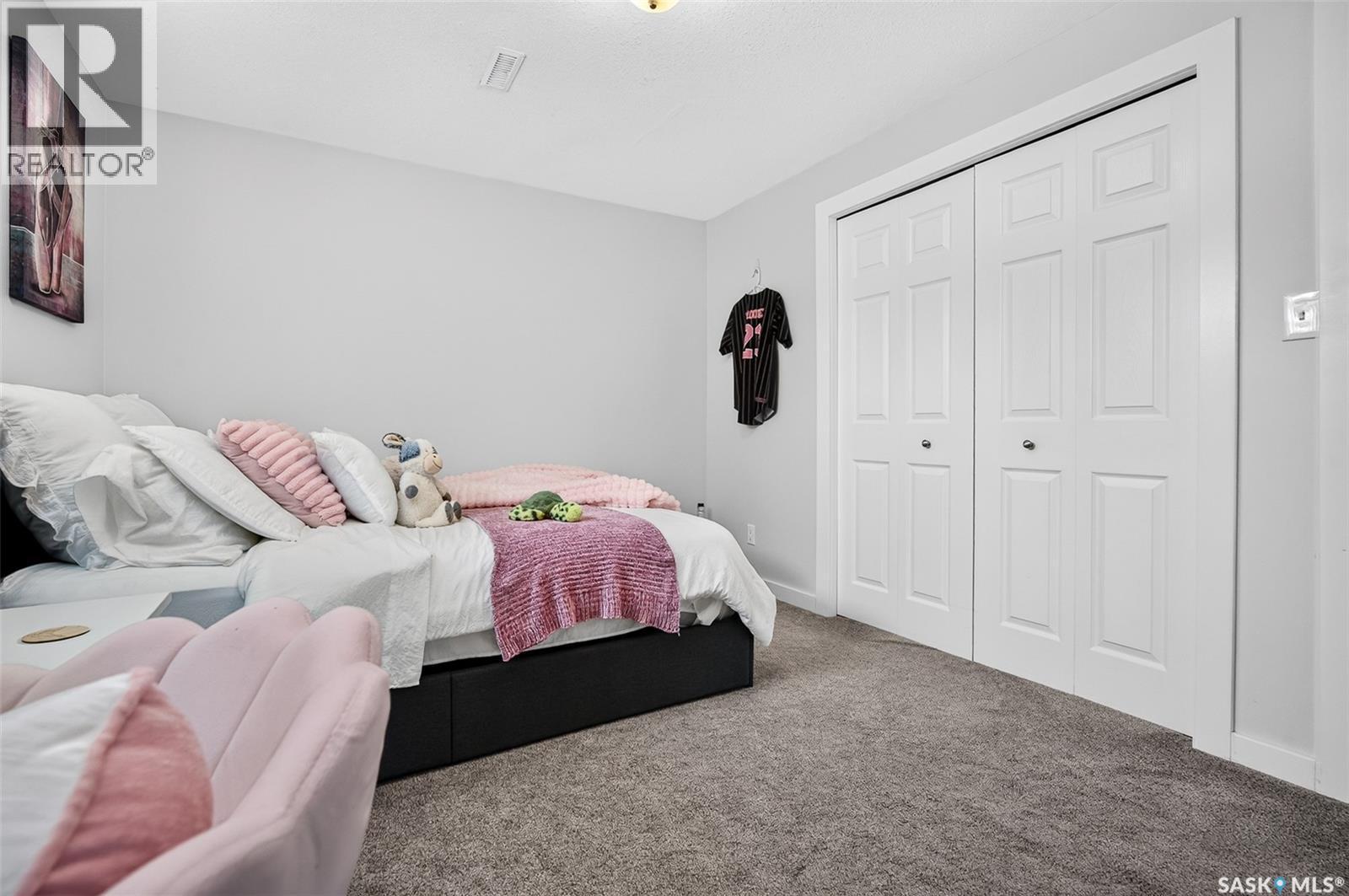 69 Goldenglow Drive, Moose Jaw, SK - Indoor Photo Showing Bedroom