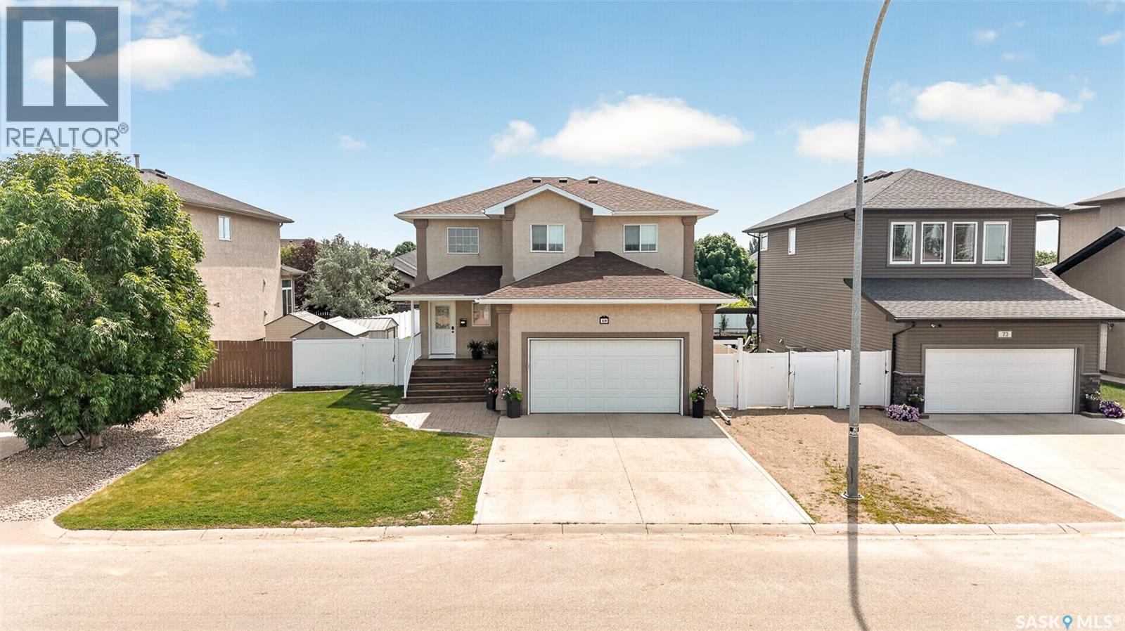 69 Goldenglow Drive, Moose Jaw, SK - Outdoor With Facade