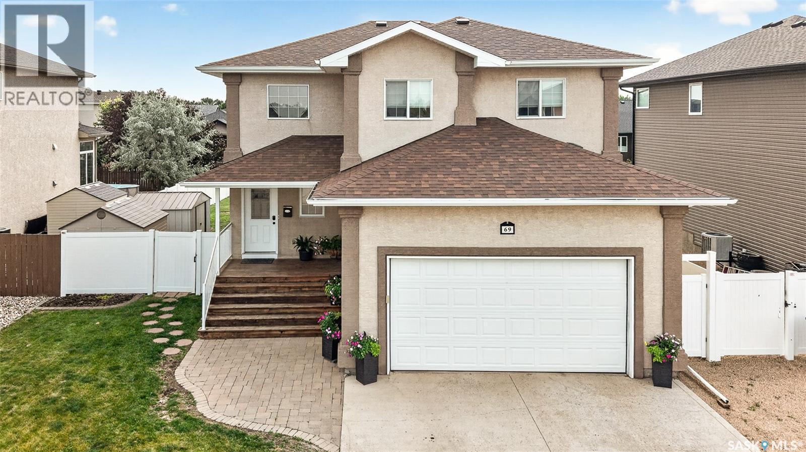 69 Goldenglow Drive, Moose Jaw, SK - Outdoor