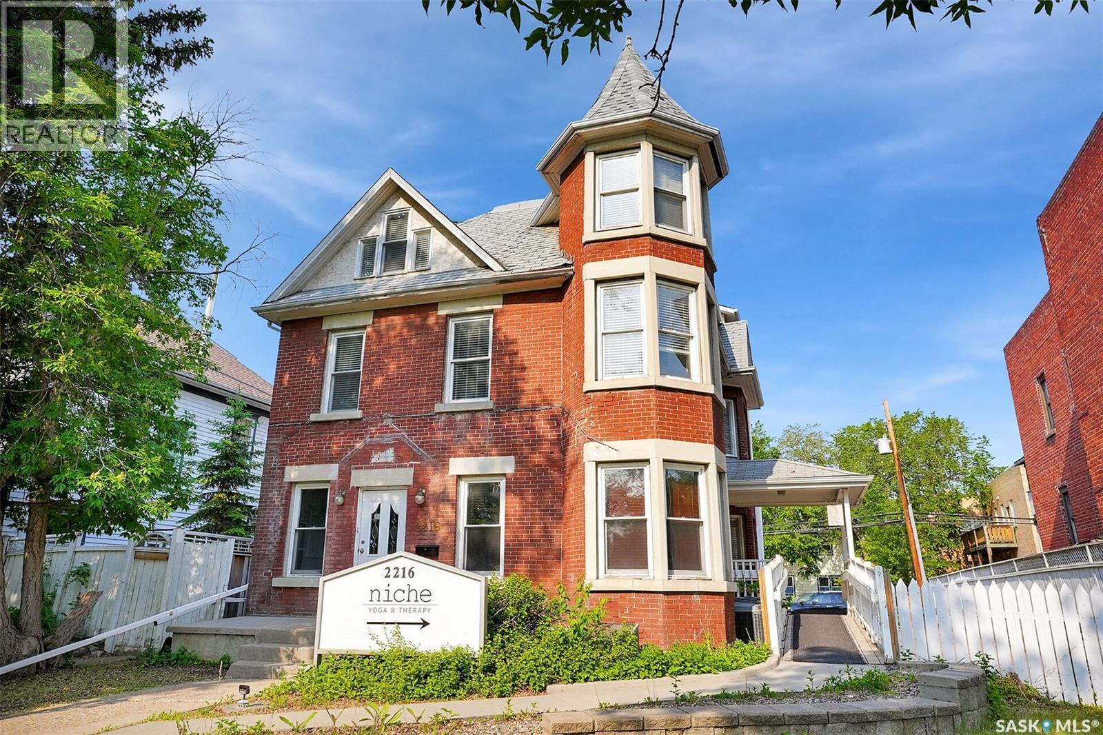 2216 Lorne Street, Regina, SK - Outdoor
