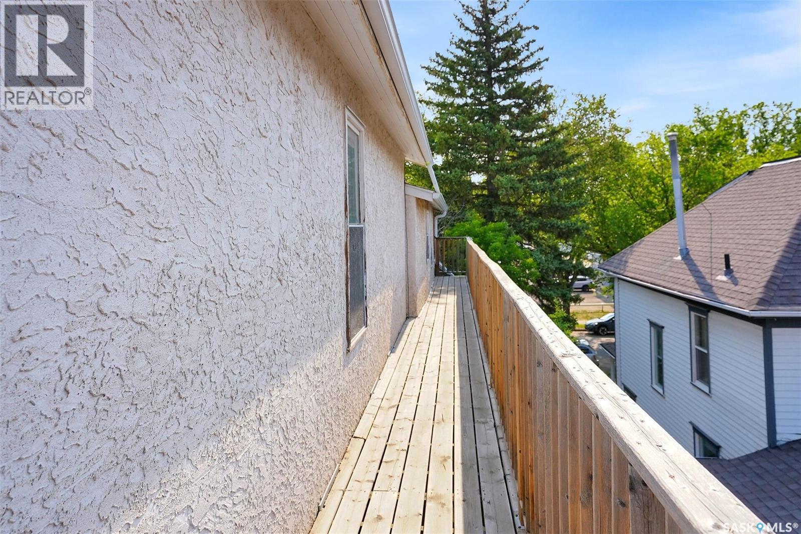 2216 Lorne Street, Regina, SK - Outdoor