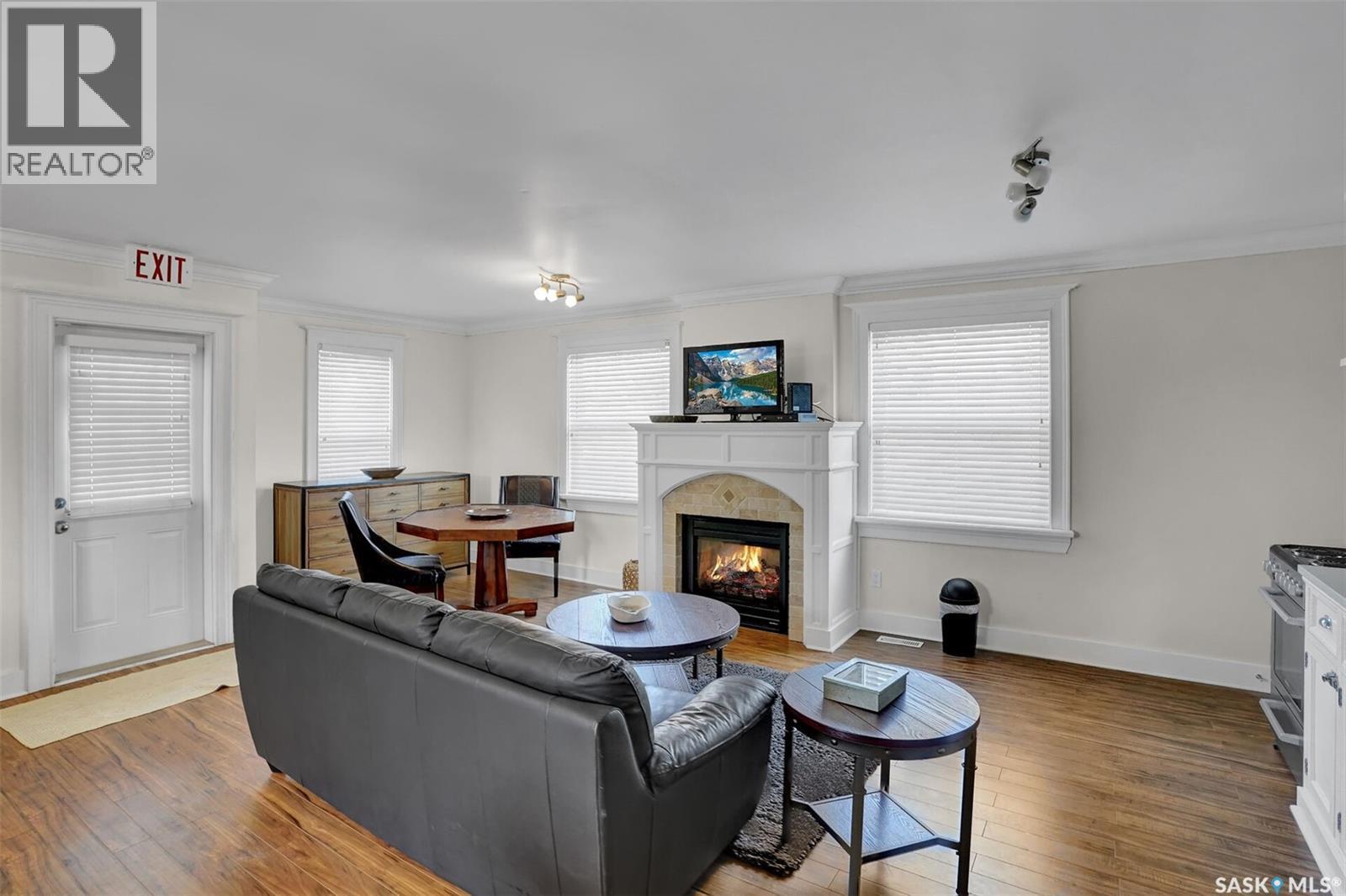 2216 Lorne Street, Regina, SK - Indoor Photo Showing Living Room With Fireplace