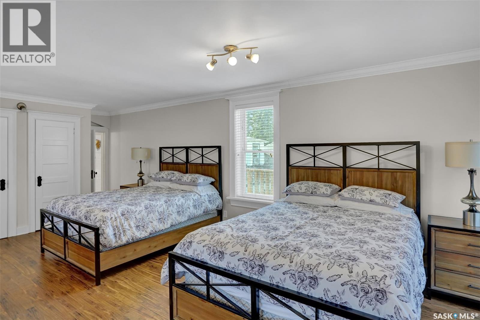 2216 Lorne Street, Regina, SK - Indoor Photo Showing Bedroom