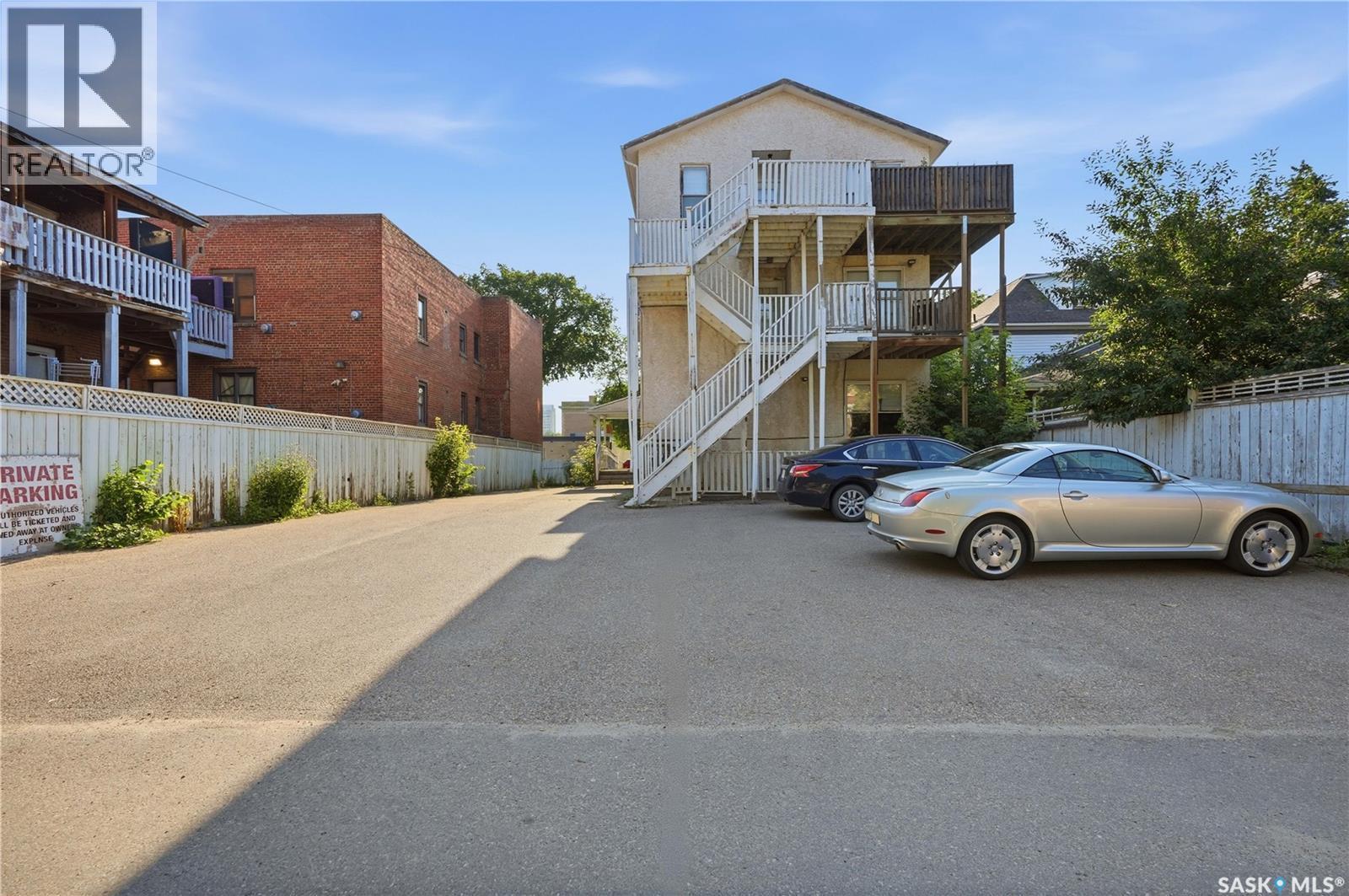 2216 Lorne Street, Regina, SK - Outdoor