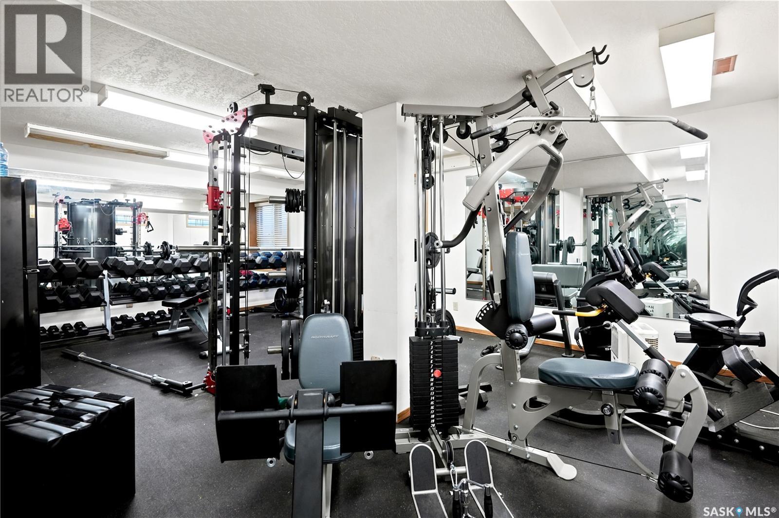 2216 Lorne Street, Regina, SK - Indoor Photo Showing Gym Room