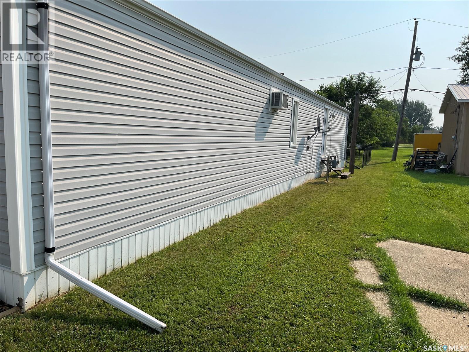 6 A Avenue, Willow Bunch, SK
