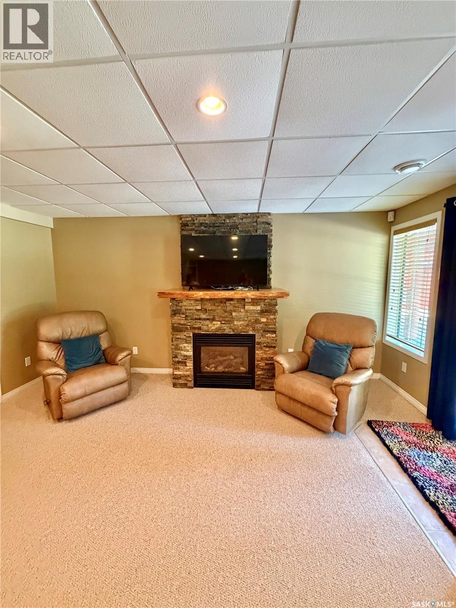 60 Estates Drive, Elk Ridge, SK - Indoor