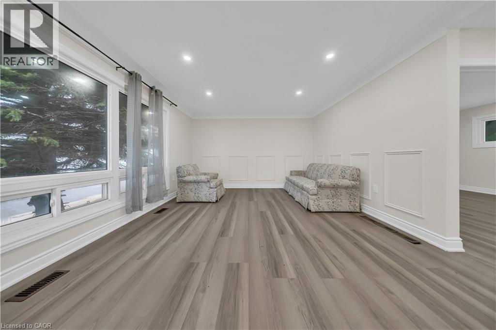 441 West 5Th Street, Hamilton, ON - Indoor Photo Showing Other Room