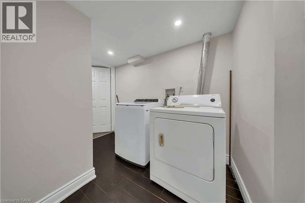 441 West 5Th Street, Hamilton, ON - Indoor Photo Showing Laundry Room