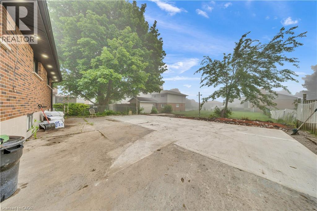 441 West 5Th Street, Hamilton, ON - Outdoor