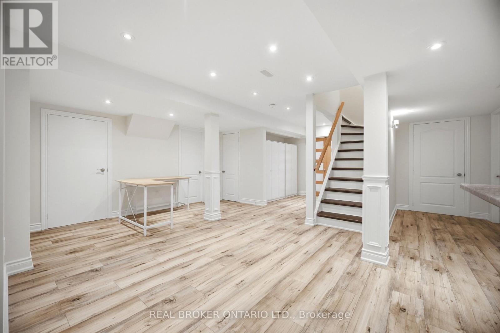 3277 Paul Henderson Drive, Mississauga, ON - Indoor Photo Showing Other Room