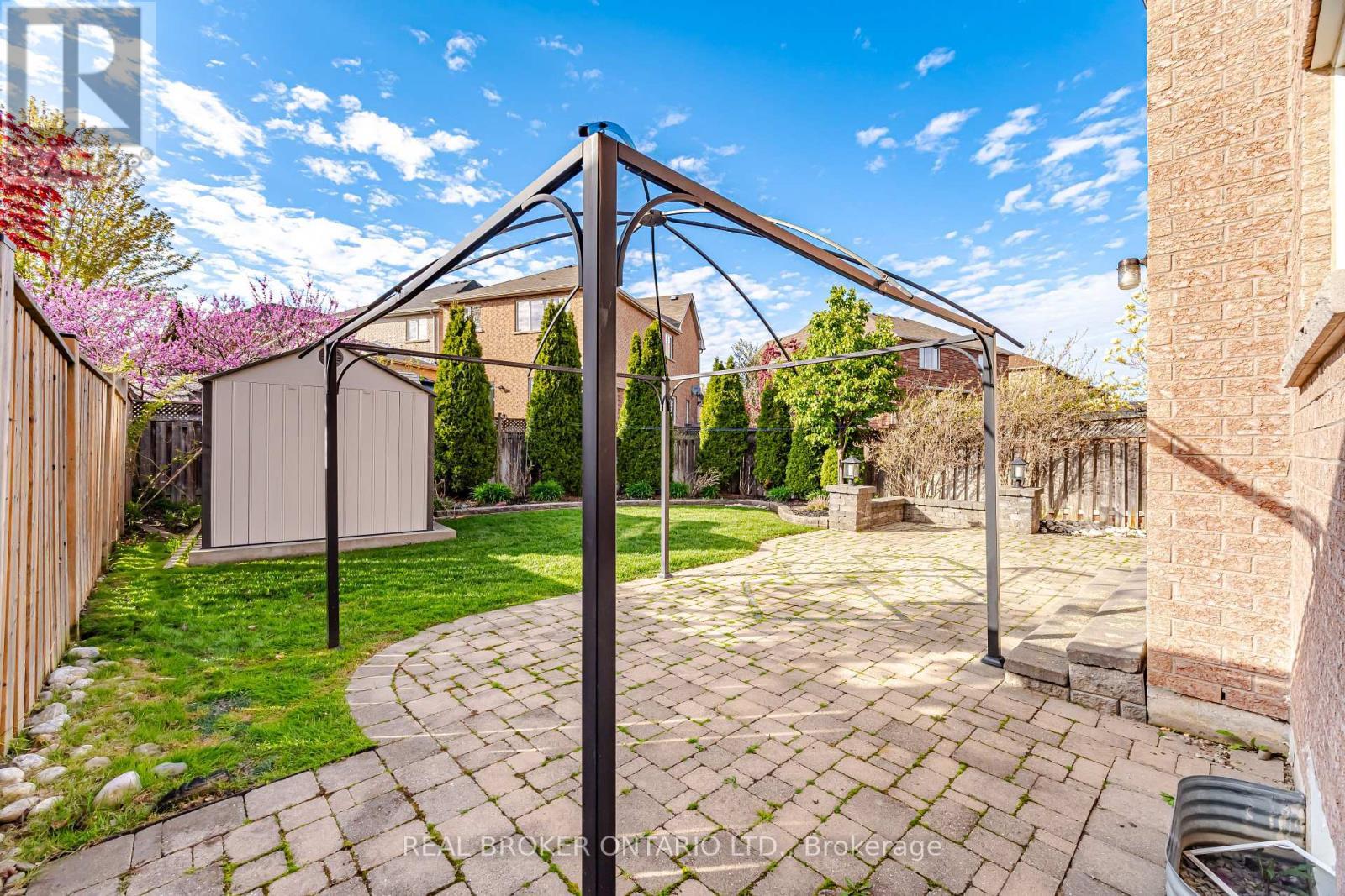 3277 Paul Henderson Drive, Mississauga, ON - Outdoor