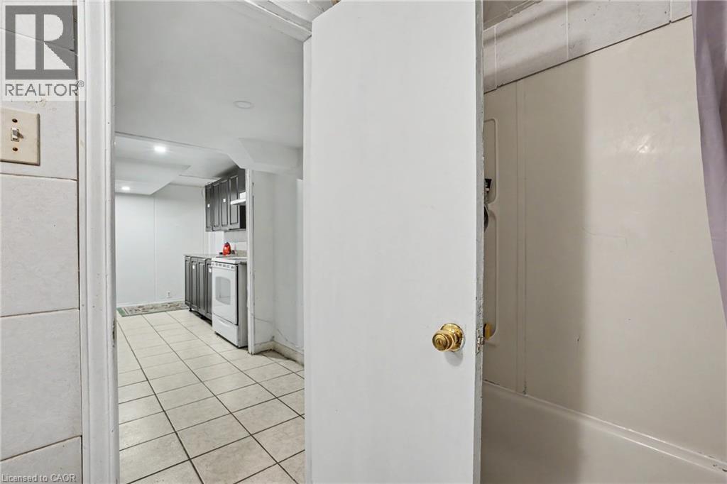 47 Bowman Street, Hamilton, ON - Indoor