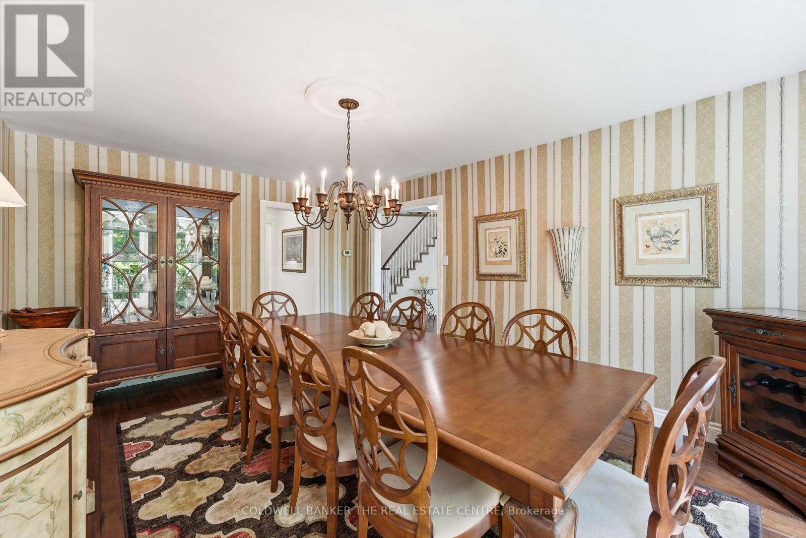 Dining Room - 49 Falling Leaf Court, Aurora, ON - Indoor Photo Showing Dining Room