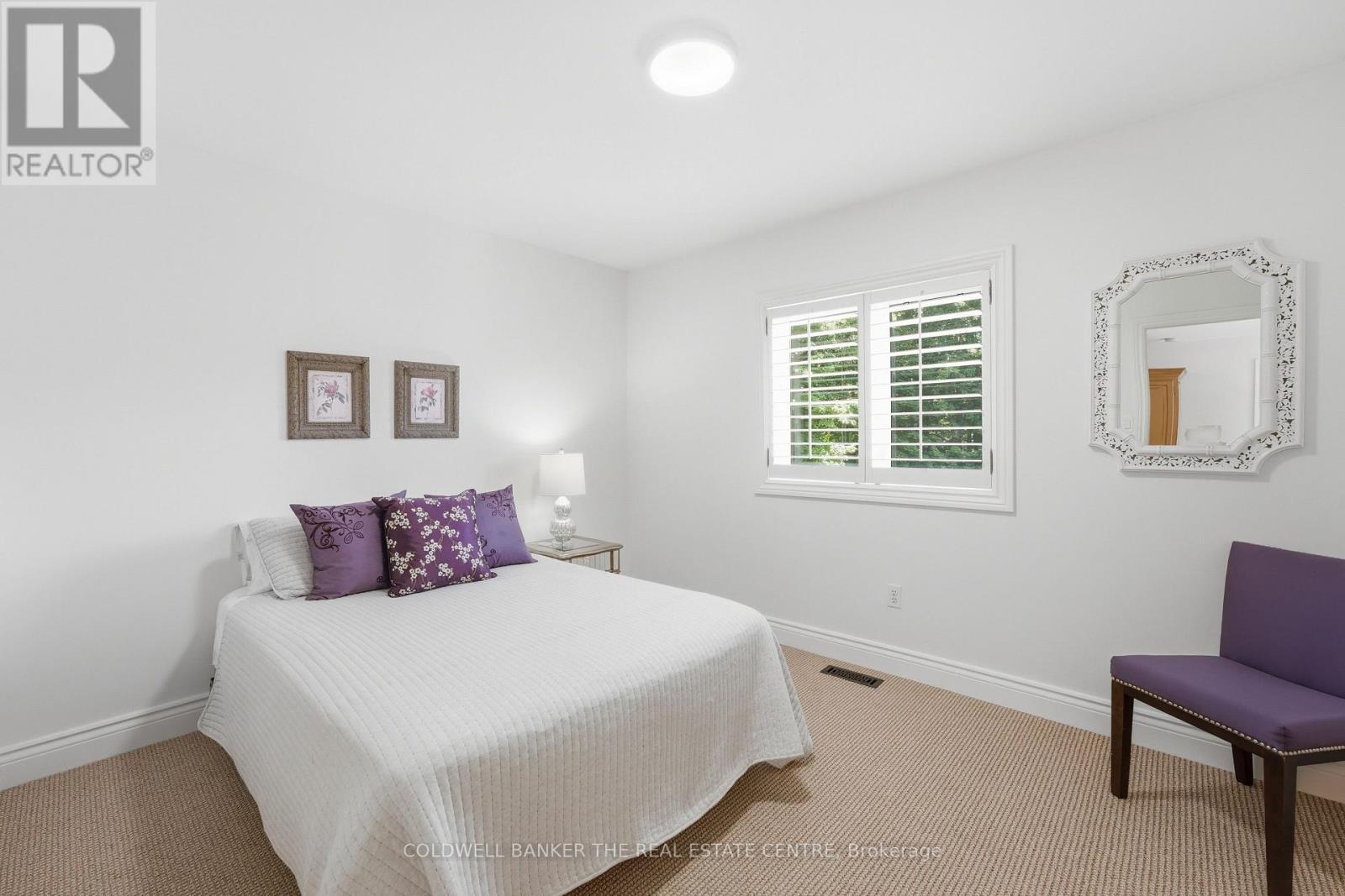Bedroom - 49 Falling Leaf Court, Aurora, ON - Indoor Photo Showing Bedroom