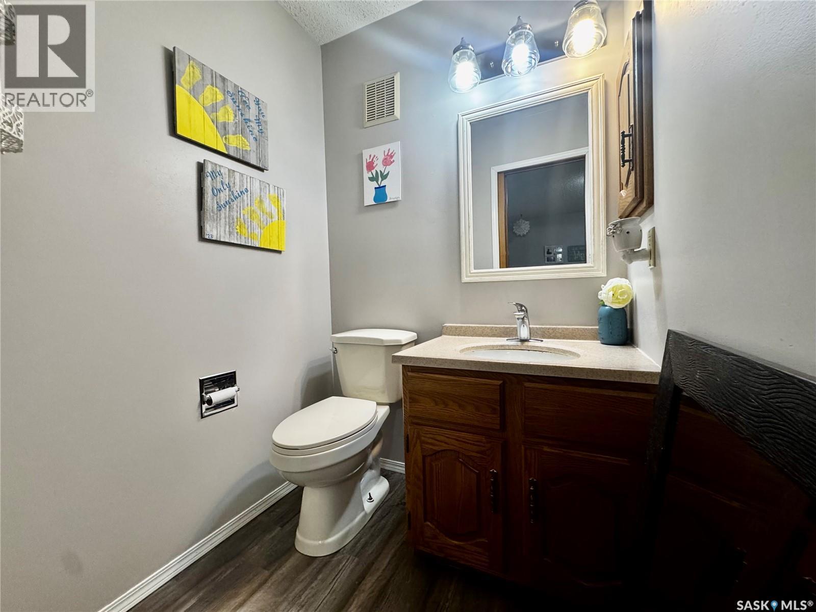 34 Blackwell Crescent, Yorkton, SK - Indoor Photo Showing Bathroom