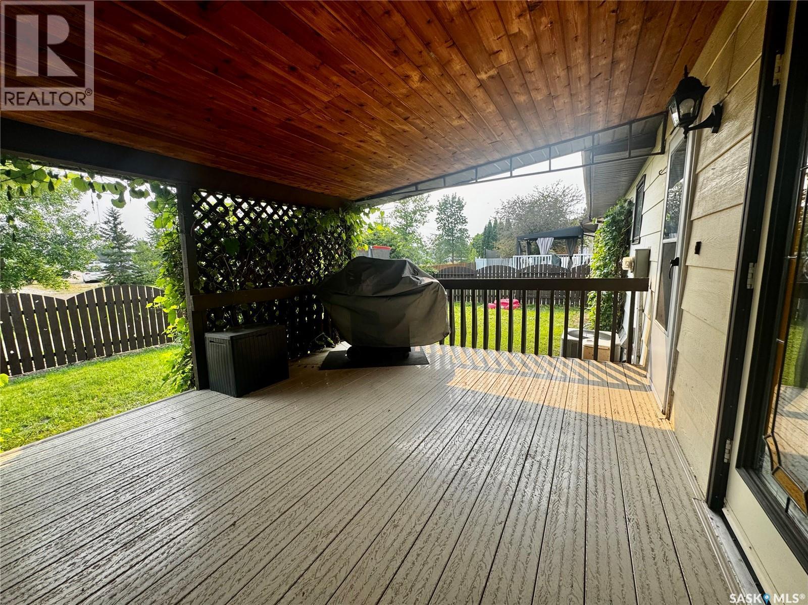 34 Blackwell Crescent, Yorkton, SK - Outdoor With Deck Patio Veranda With Exterior