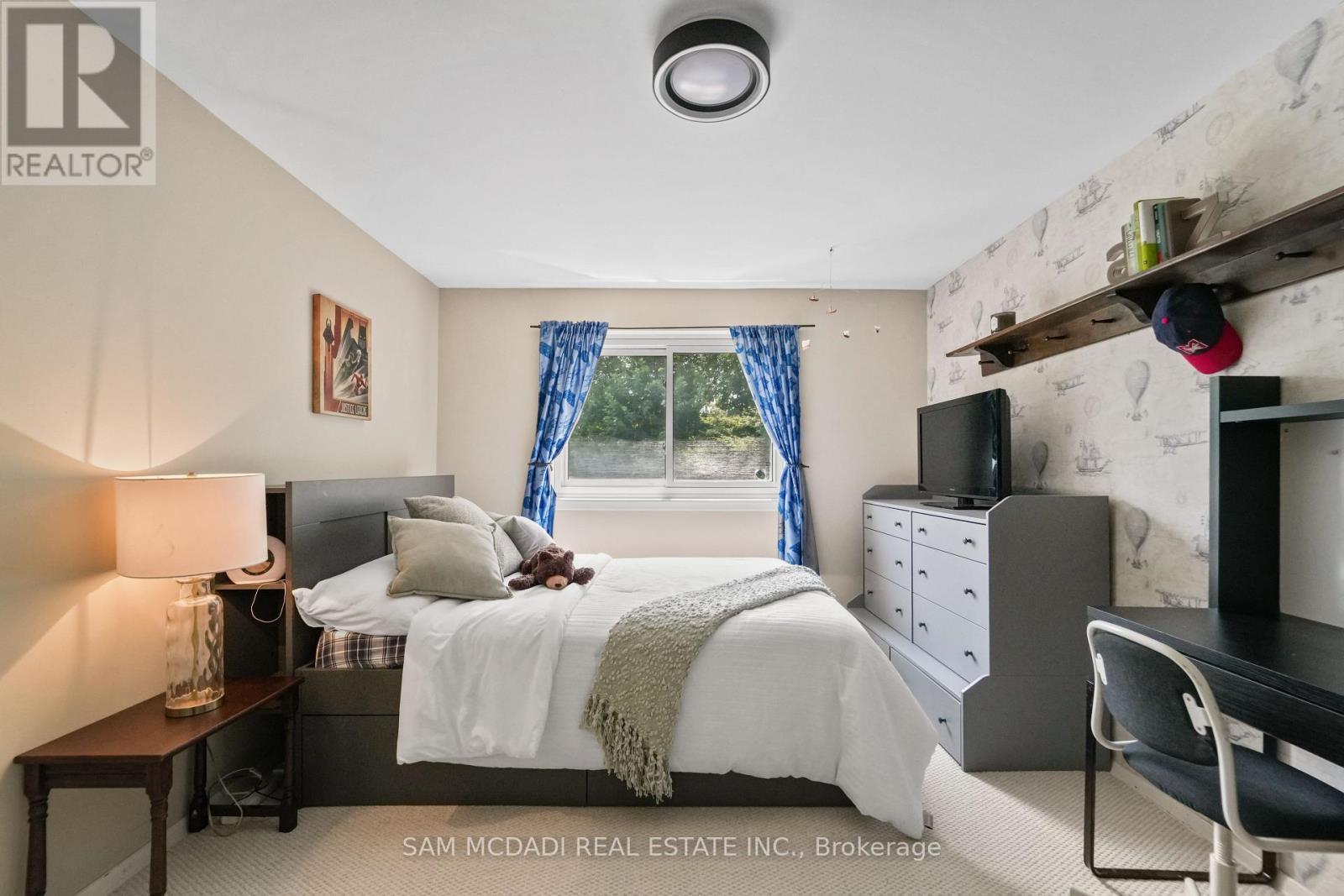 1440 Leda Avenue, Mississauga, ON - Indoor Photo Showing Bedroom