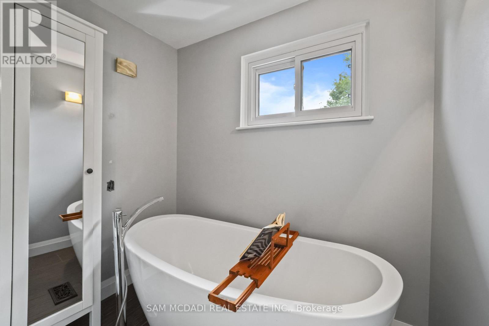 1440 Leda Avenue, Mississauga, ON - Indoor Photo Showing Bathroom