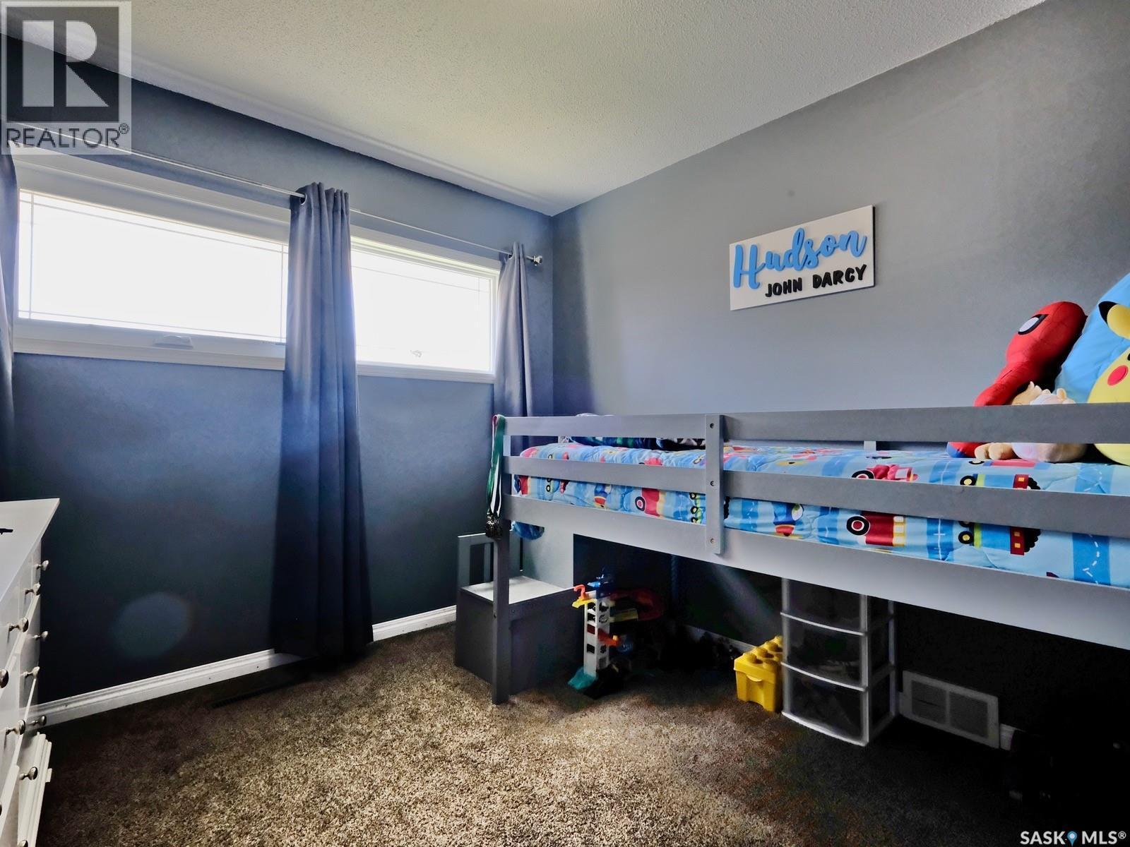 1002 King Street, Rosetown, SK - Indoor Photo Showing Bedroom