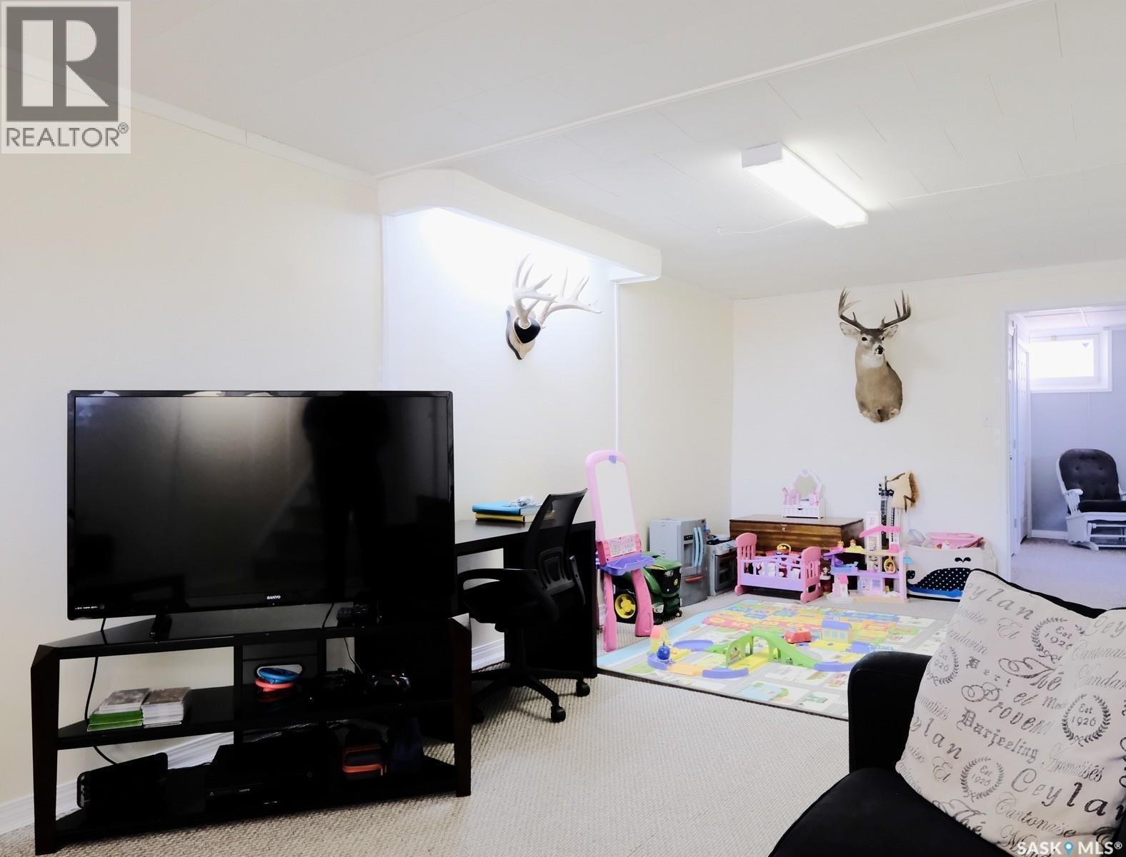 1002 King Street, Rosetown, SK - Indoor