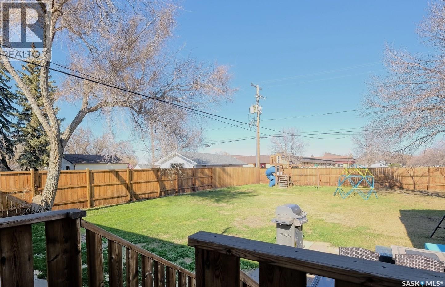 1002 King Street, Rosetown, SK - Outdoor