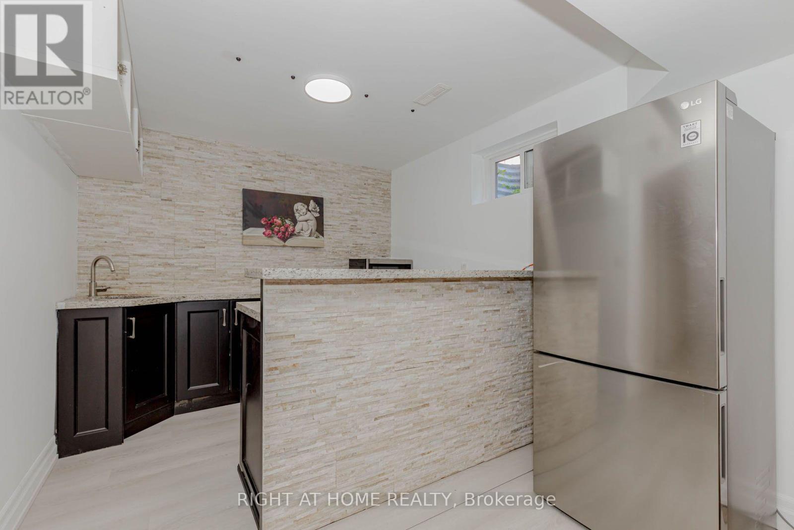 1073 Mesa Crescent, Mississauga, ON - Indoor Photo Showing Other Room