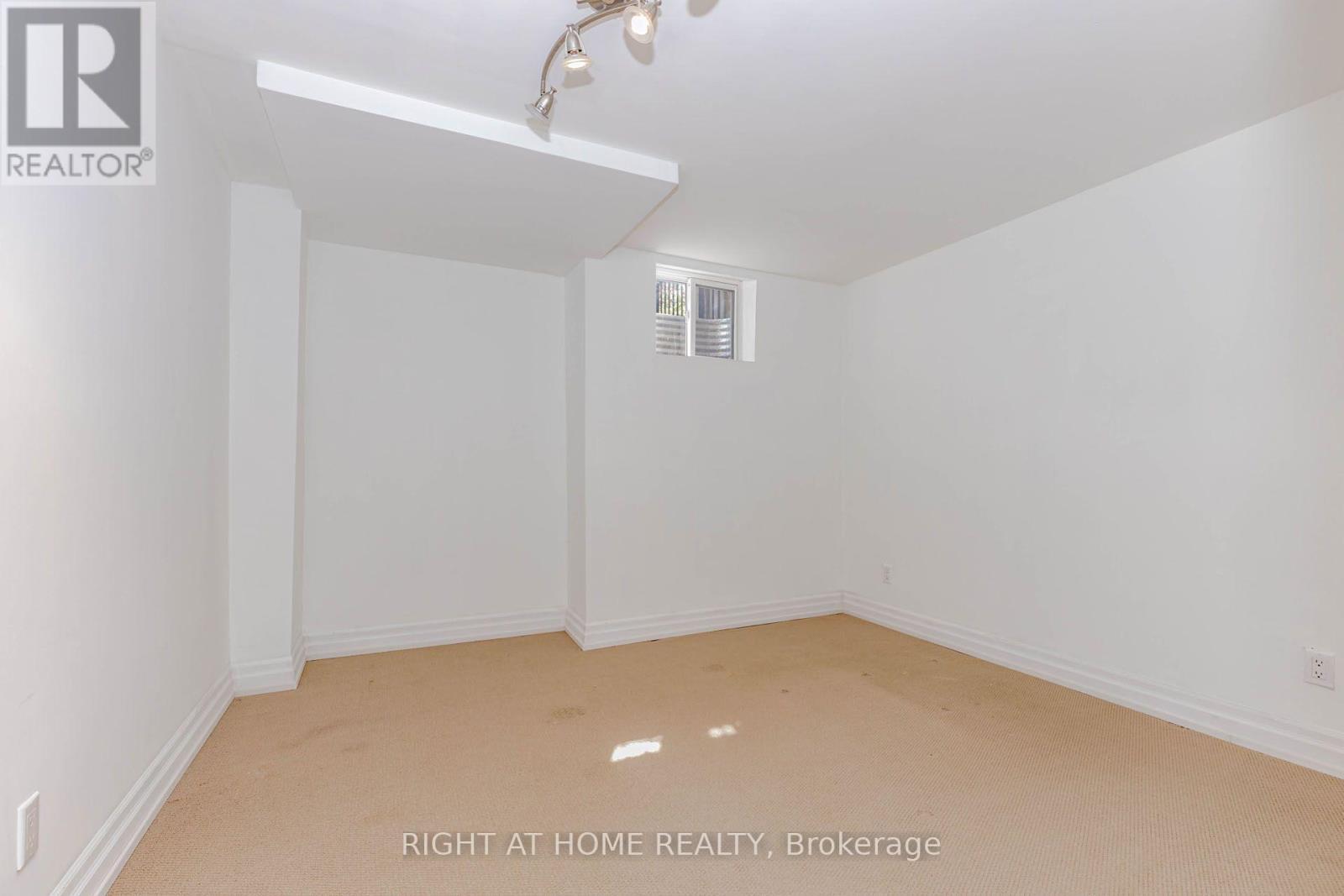 1073 Mesa Crescent, Mississauga, ON - Indoor Photo Showing Other Room
