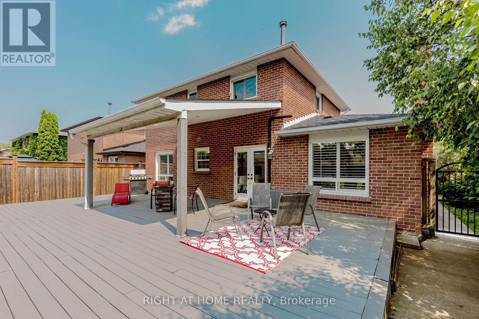 1073 Mesa Crescent, Mississauga, ON - Outdoor With Deck Patio Veranda