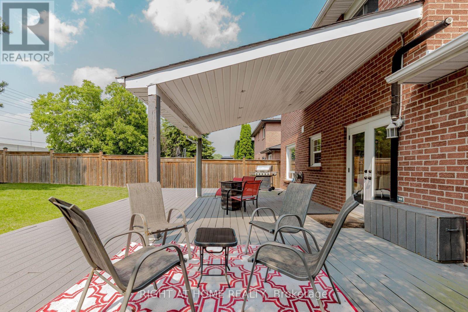 1073 Mesa Crescent, Mississauga, ON - Outdoor With Deck Patio Veranda
