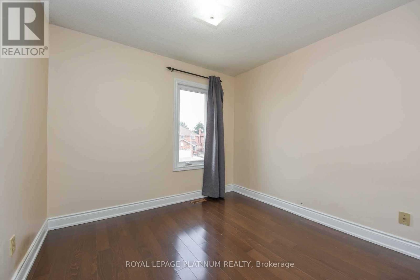 63 Lord Simcoe Drive, Brampton, ON - Indoor Photo Showing Other Room