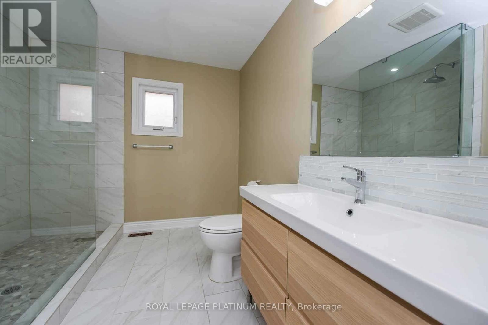 63 Lord Simcoe Drive, Brampton, ON - Indoor Photo Showing Bathroom