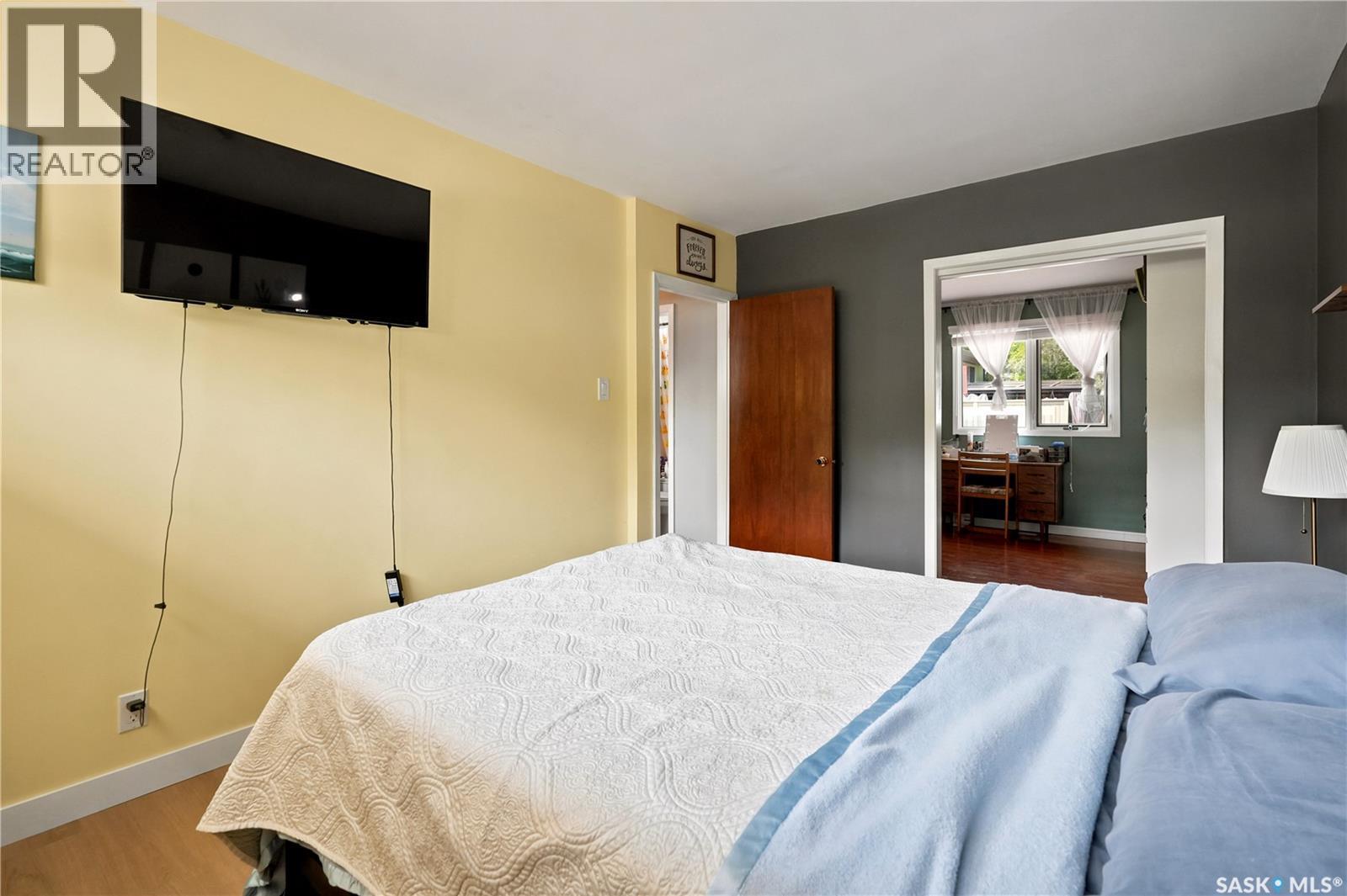 144 Orchard Crescent, Regina, SK - Indoor Photo Showing Bedroom