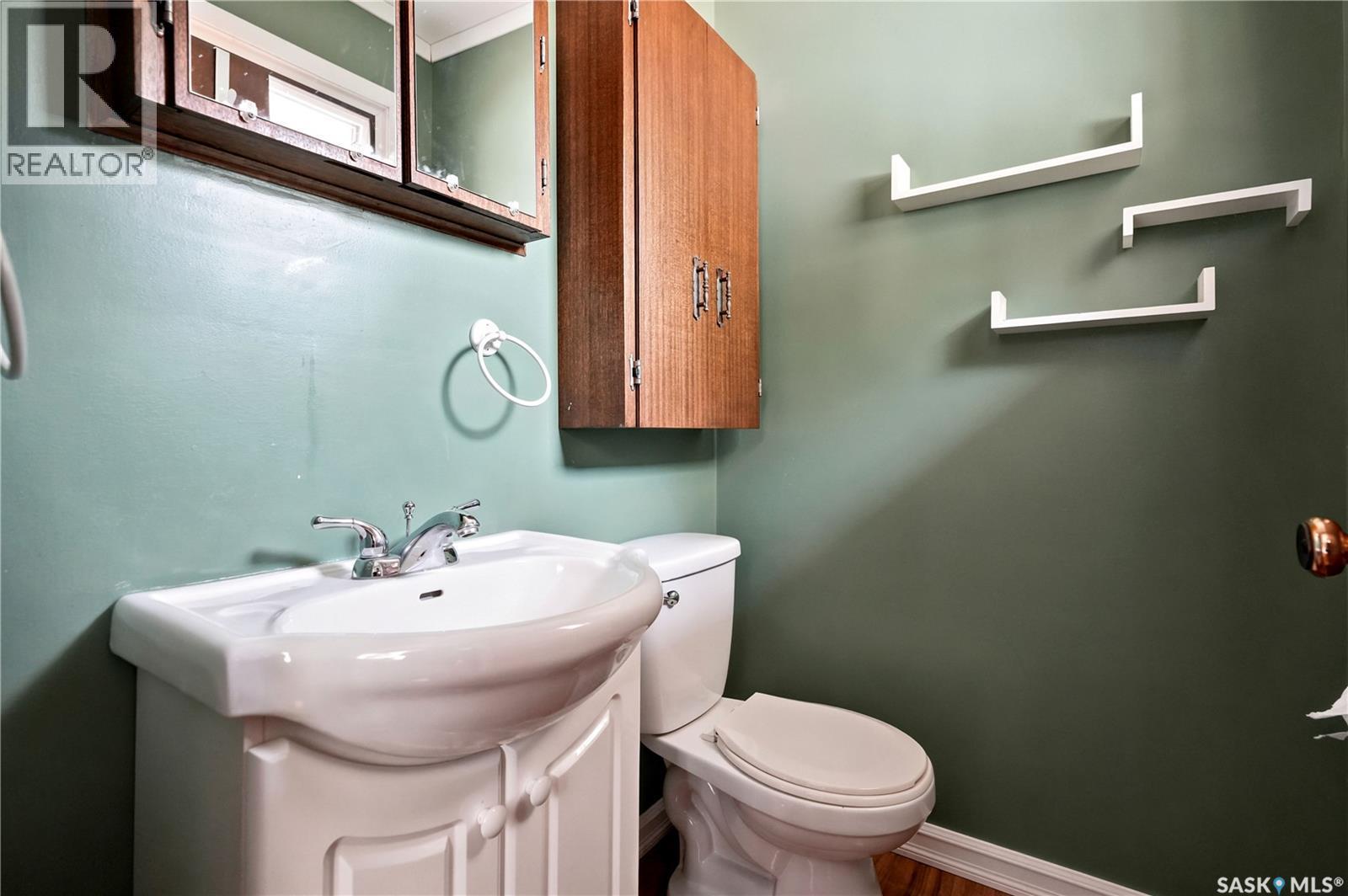 144 Orchard Crescent, Regina, SK - Indoor Photo Showing Bathroom