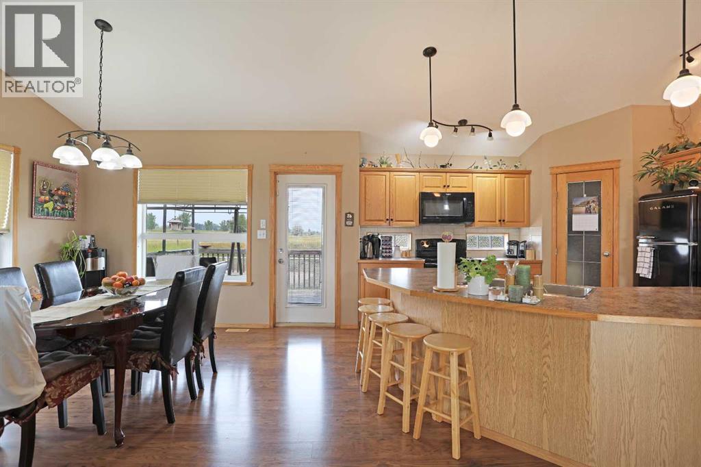 372 Lake Stafford Drive E, Brooks, AB - Indoor Photo Showing Dining Room