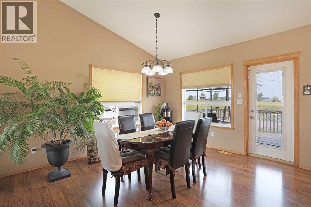 372 Lake Stafford Drive E, Brooks, AB - Indoor Photo Showing Dining Room