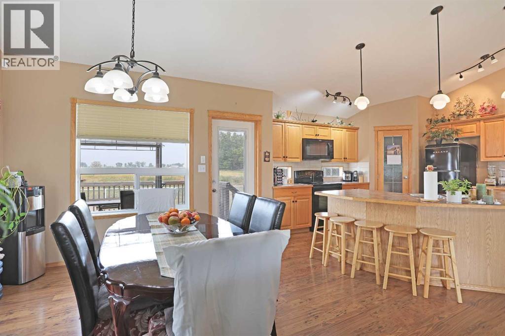 372 Lake Stafford Drive E, Brooks, AB - Indoor Photo Showing Dining Room