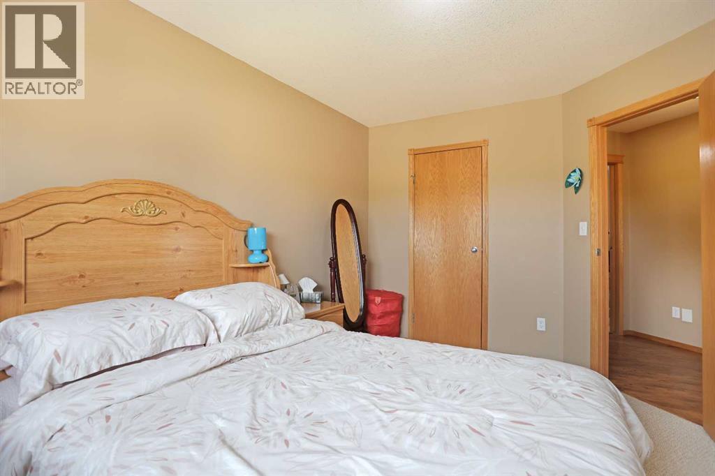 372 Lake Stafford Drive E, Brooks, AB - Indoor Photo Showing Bedroom