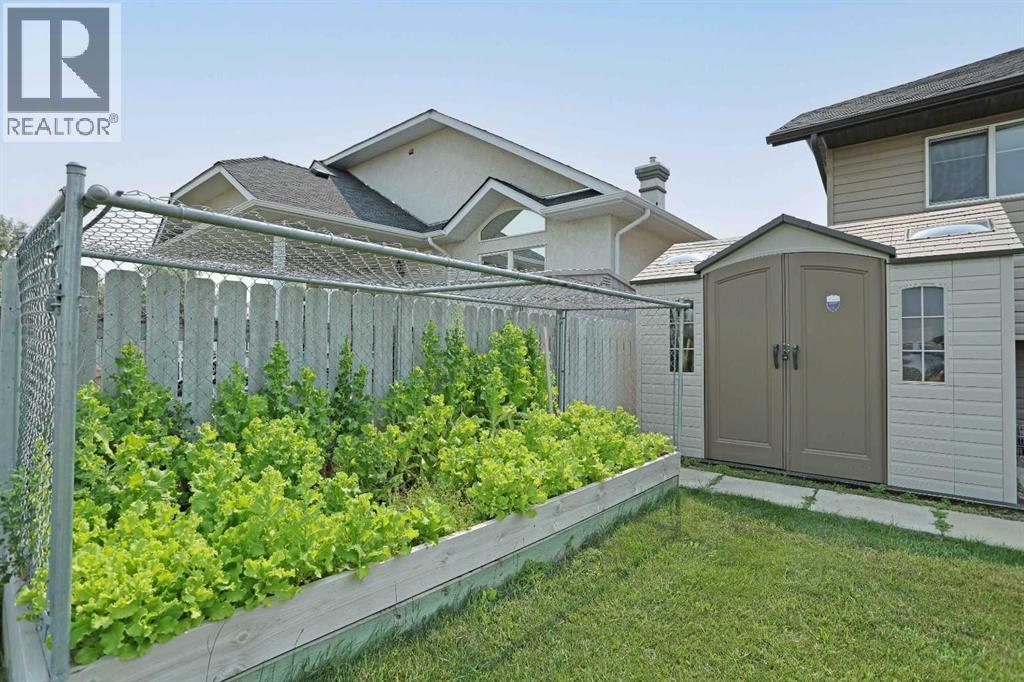 372 Lake Stafford Drive E, Brooks, AB - Outdoor