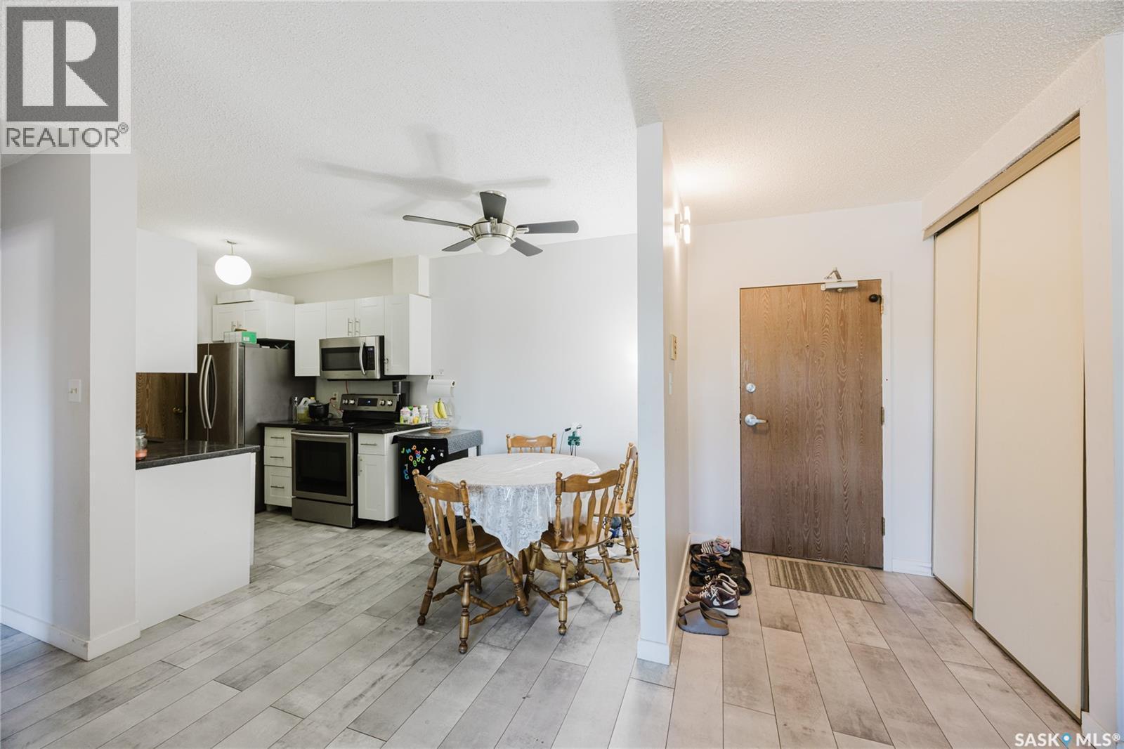 306 802A Kingsmere Boulevard, Saskatoon, SK - Indoor